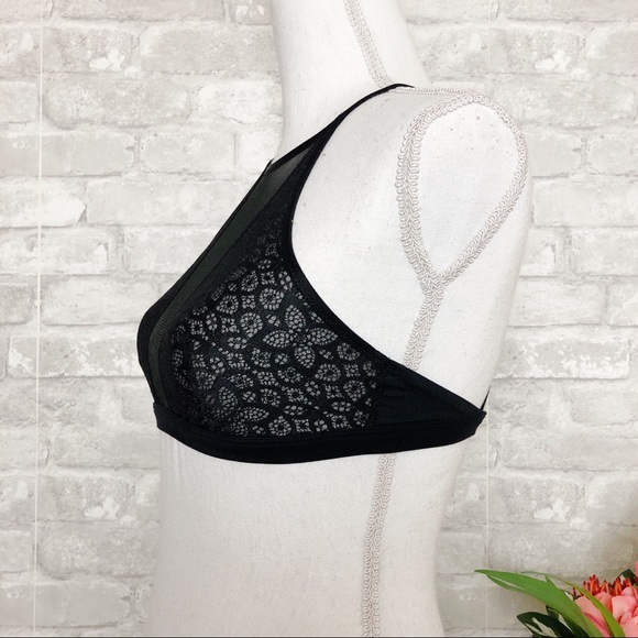 VICTORIA’S SECRET Black Lace Halter Bralette - Picture 2 of 14